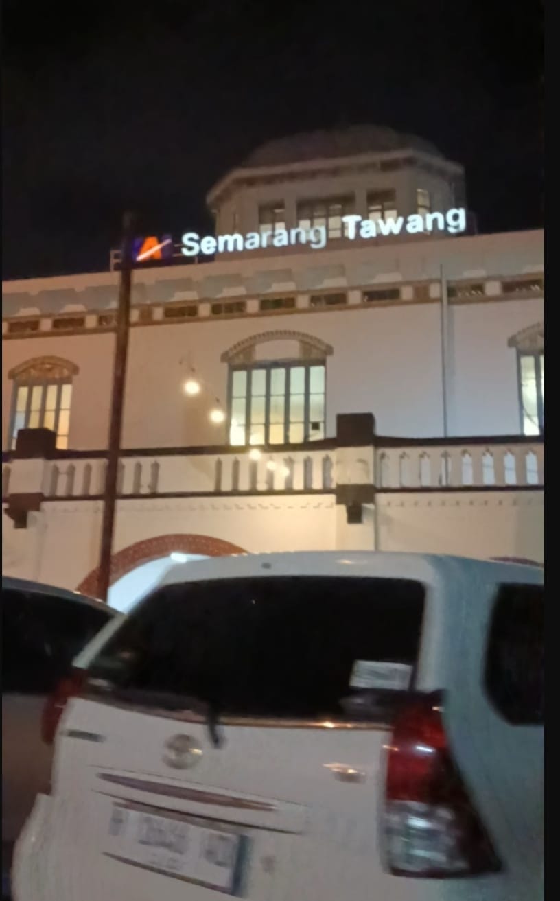 Dampak Banjir, Calon Penumpang Terpaksa Batalkan Perjalanan dengan Kereta Api