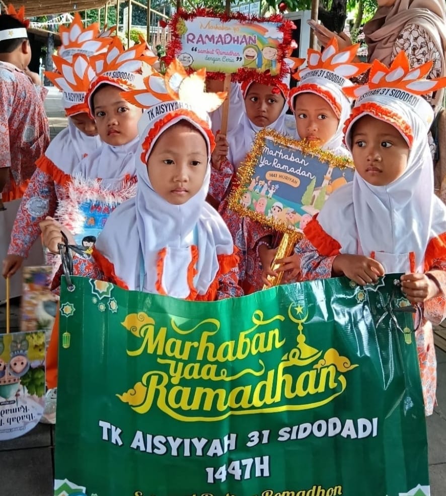 Anak-anak TK Aisyiyah di Solo Ikuti Tarhib Ramadan