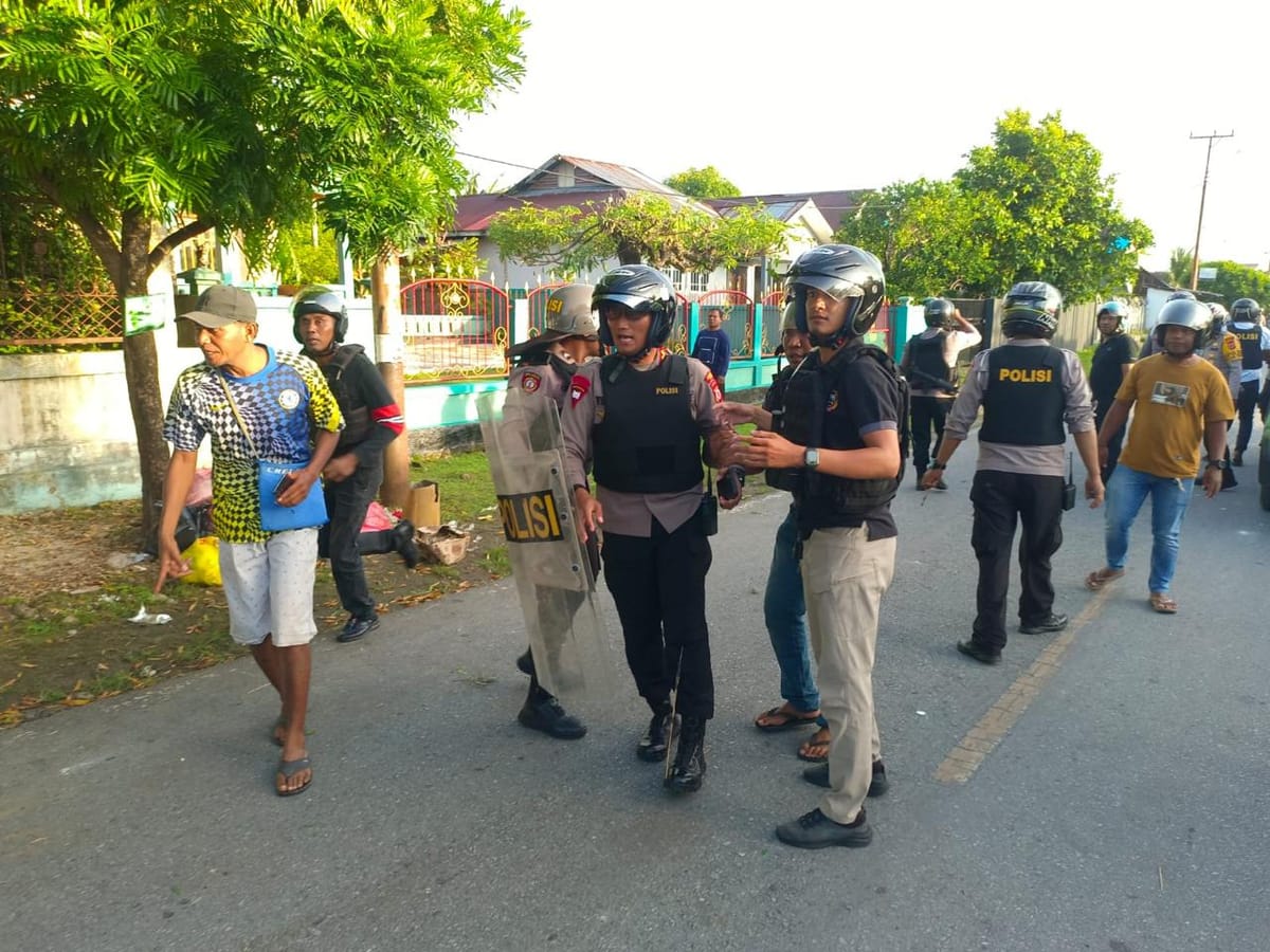 Kapolres Tual dan Seorang Warga Terluka Saat Upaya Melerai Pertikaian Antar Pemuda di Fiditan