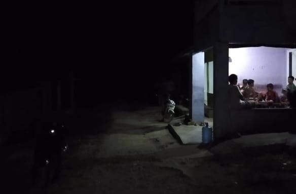Menanti Terang di Ujung Negeri: Kisah Dusun Kerosik yang Masih Gelap