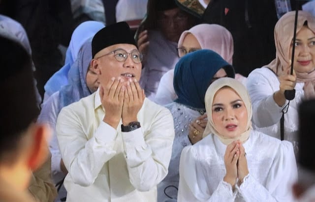 Safari Ramadhan Perdana, Gubernur Mirza Pimpin Tim 1 di Masjid At-Taqwa 
Lampung Tengah