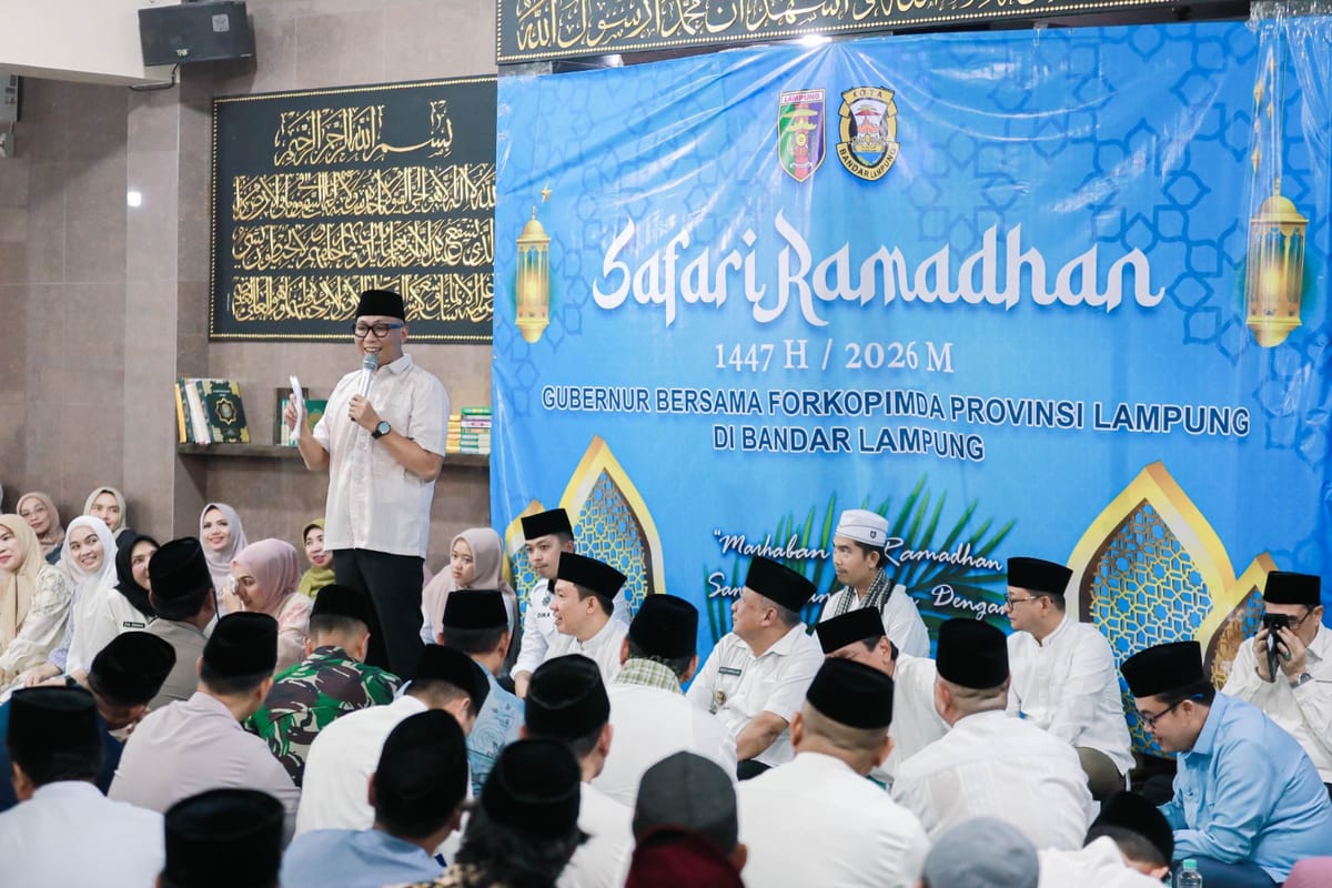 Safari Ramadhan : Gubernur Lampung Gelorakan Semangat Gotong Royong, Wagub Jihan Bukber Dengan Anak Yatim