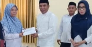 Kepala Kantor Kemenag Tikep Serahkan SK Tim Pengelola Keuangan