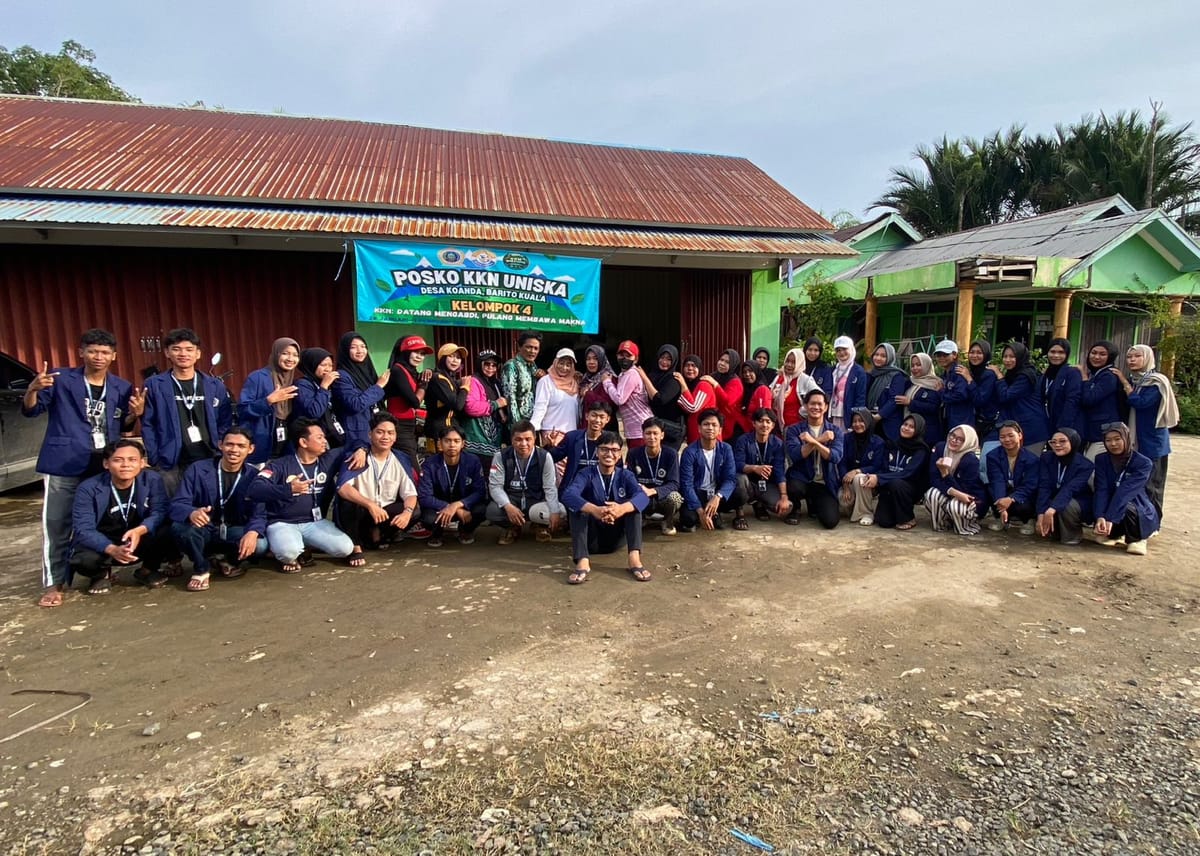 Kelompok 4 KKN UNISKA 2026 Olah Limbah Sawit Menjadi Briket Cangkang Sawit di Desa Koanda