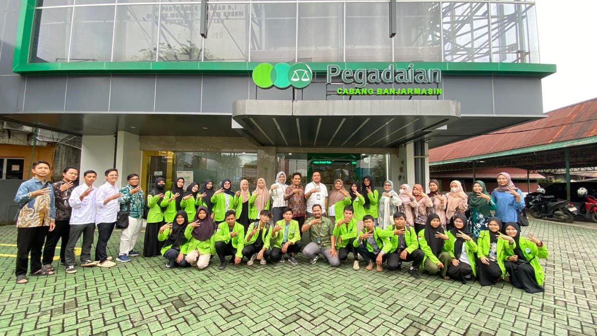 Mahasiswa UNUKASE Kunjungan Industri ke Pegadaian Cabang Banjarmasin