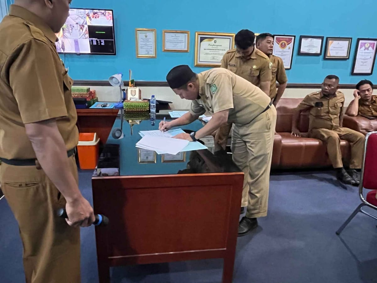 Penandatanganan Pakta Integritas dan Perjanjian Kerja 2026, Simbol sekaligus Ikrar Pelayanan Terbaik Kepada Masyarakat