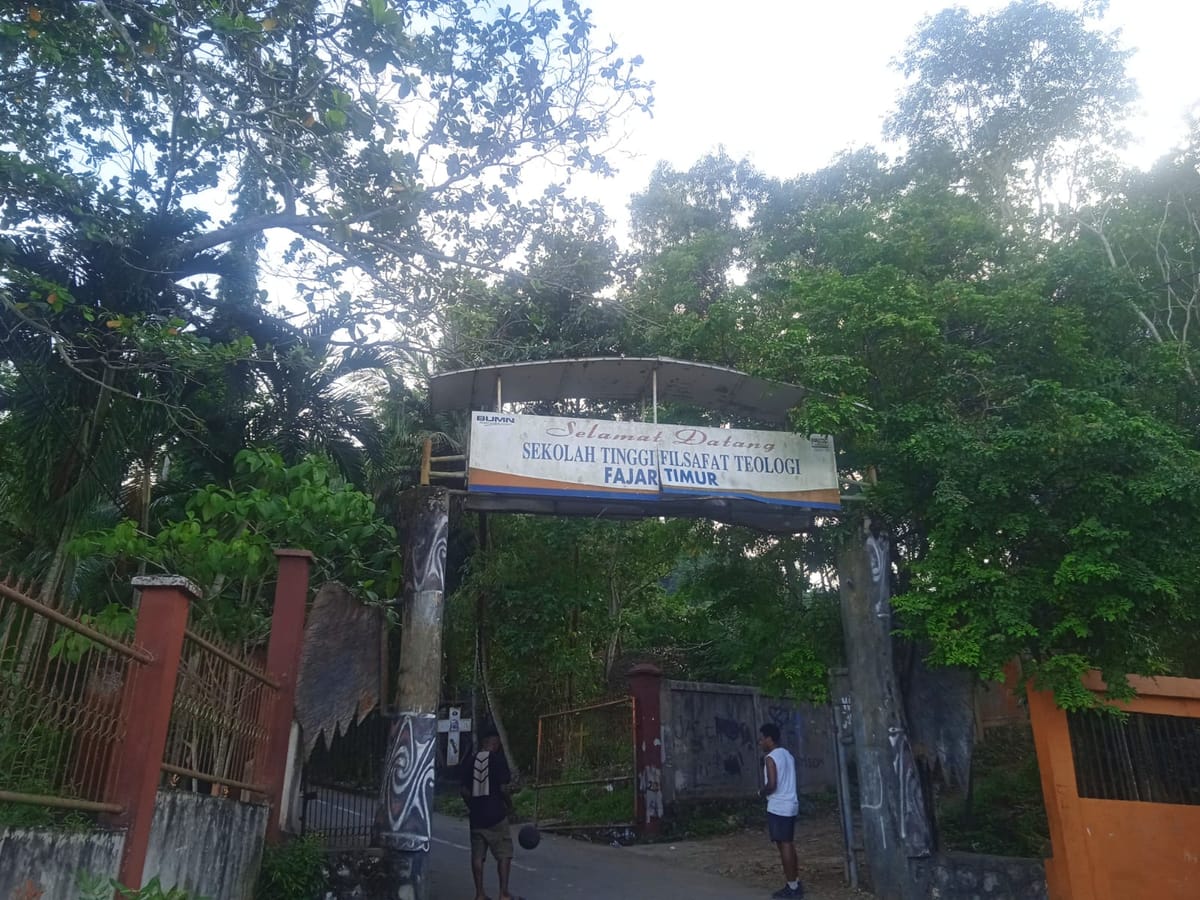 62 Tahun Menyalakan Cahaya di Timur Indonesia, STFT Fajar Timur Resmi Bertransformasi Menjadi UNIKA