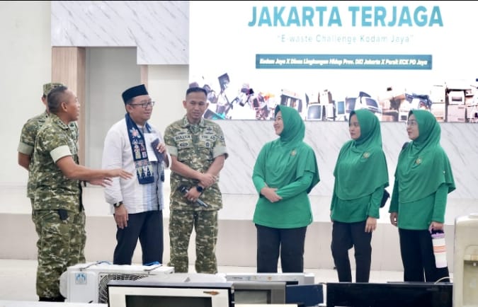Kodam Jaya dan Dinas Lingkungan Hidup DKI ( DLH) Kelola 5,5 Ton Limbah Elektronik