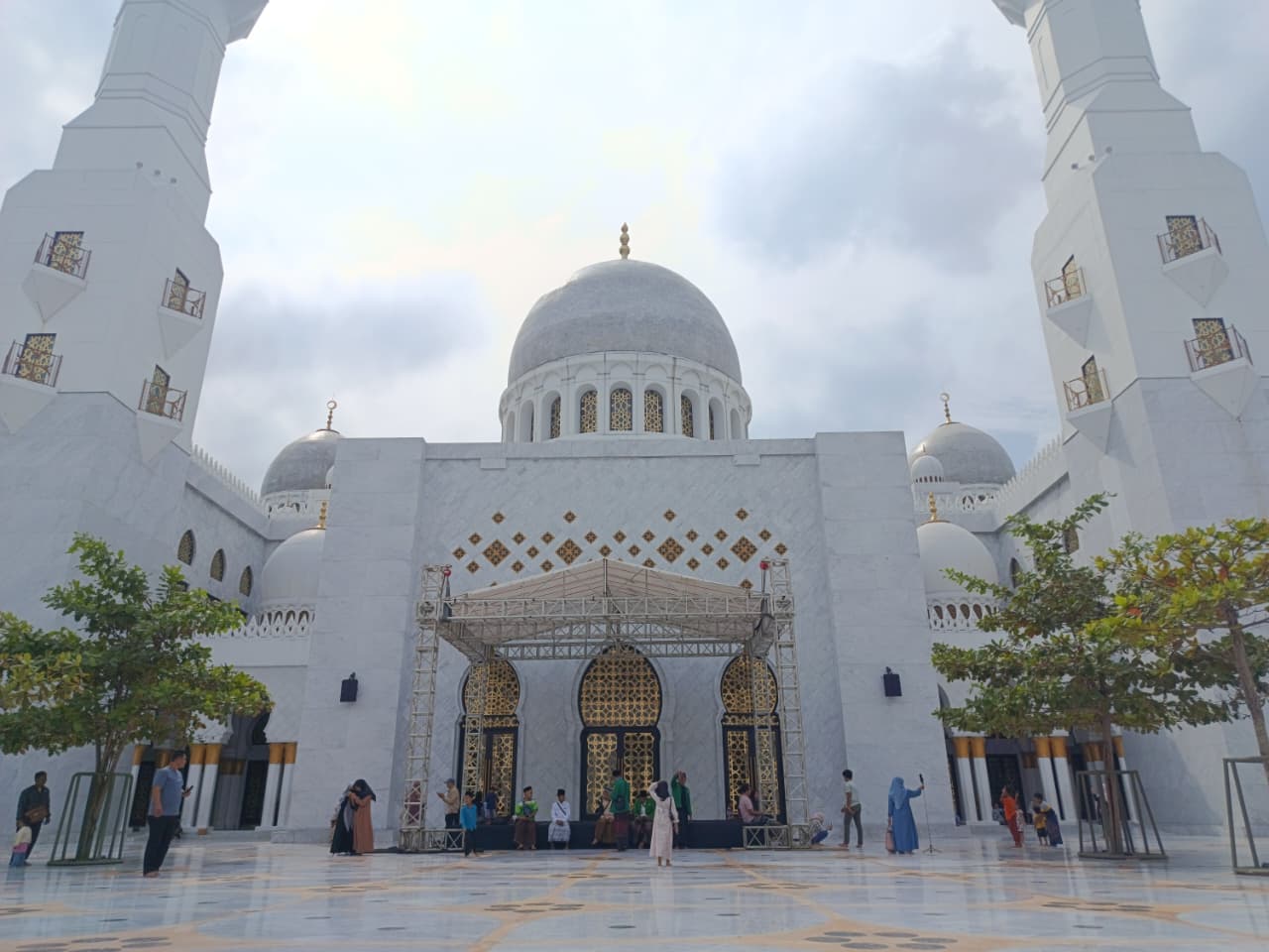 14.000 Takjil, Selama Bulan Ramadhan Disediakan Di Masjid Raya Sheikh Zayed Surakarta