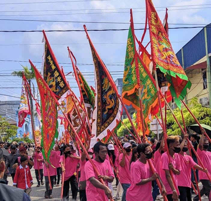 Rayakan Chue Lak Imlek 2577, Ribuan Masyarakat Bengkalis Antusias Saksikan Pawai Penyemahan