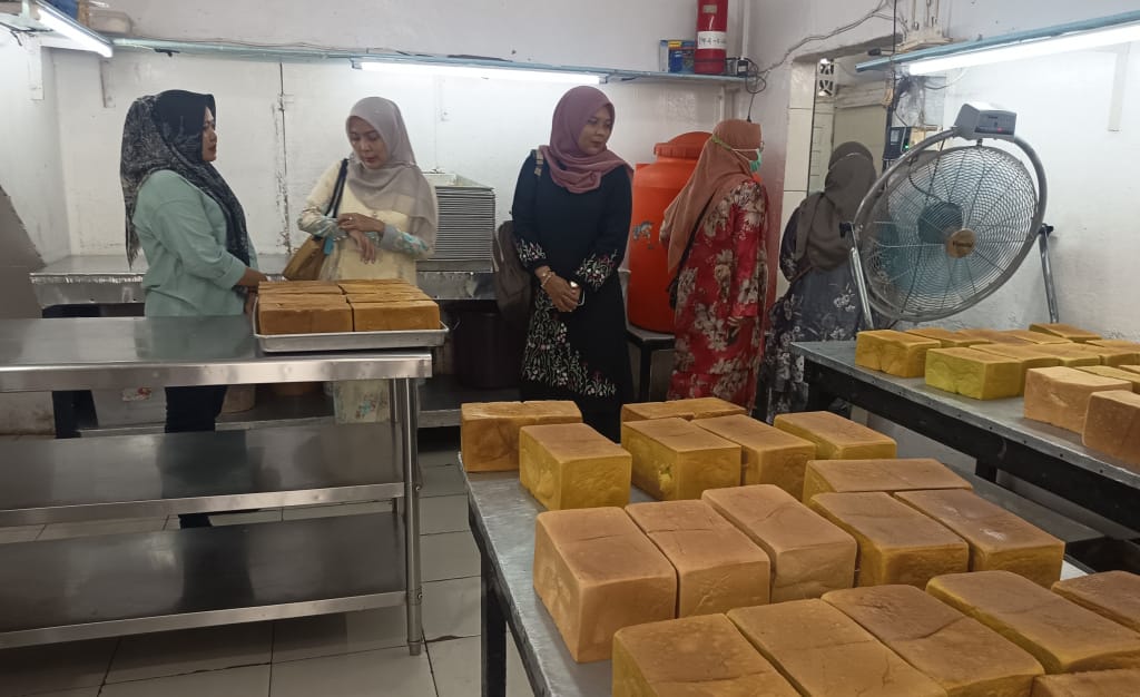 Dinkes Bengkalis Sidak Pabrik Roti, Pastikan Tempat Pengolahan Aman Sesuai Prosedur dan Standar