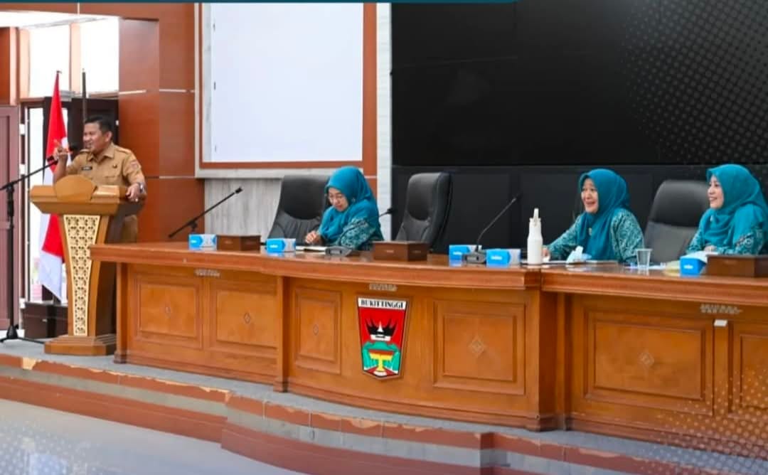 Sekda Buka Rapat Koordinasi TP PKK Bukittinggi Bersama SKPD