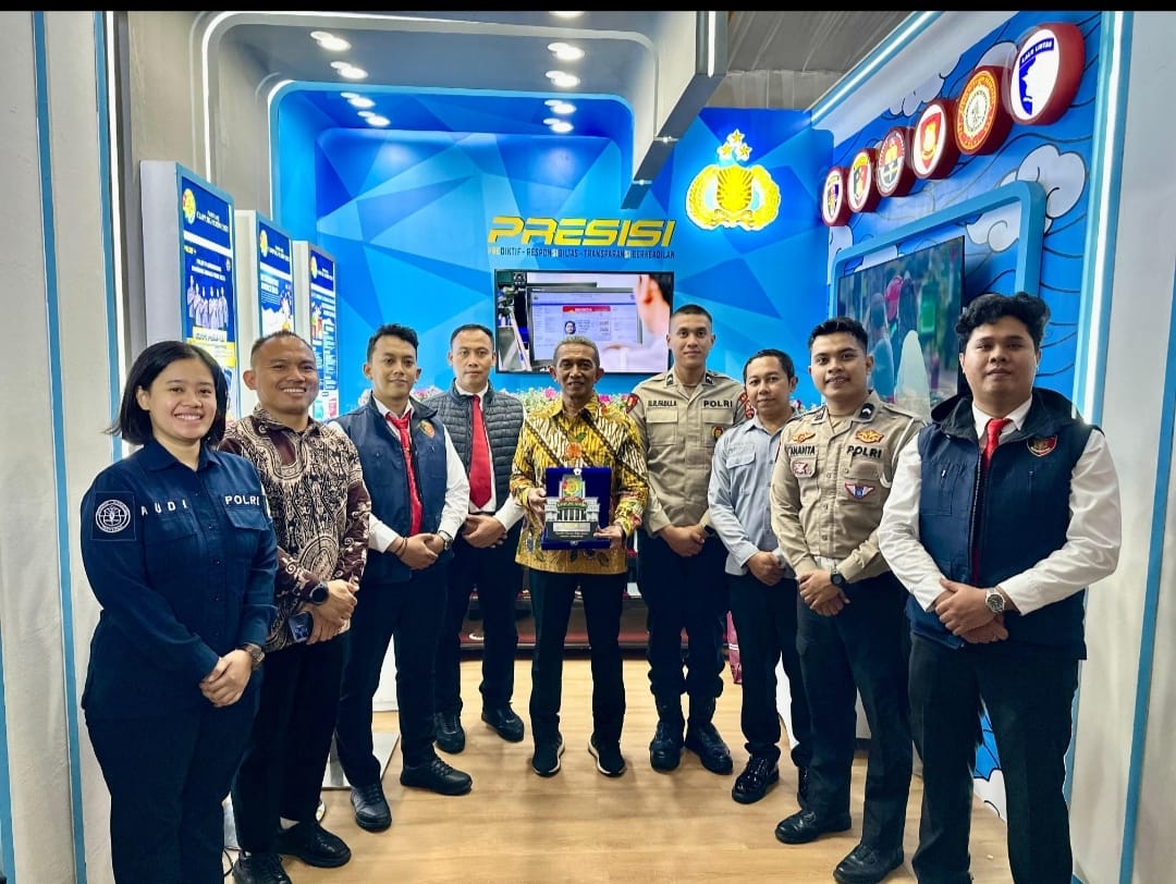 Ratusan Pengunjung Padati Booth Polri dan Both Polri Raih Juara Terbaik 3 pada Pameran Kampung Hukum MA 2026