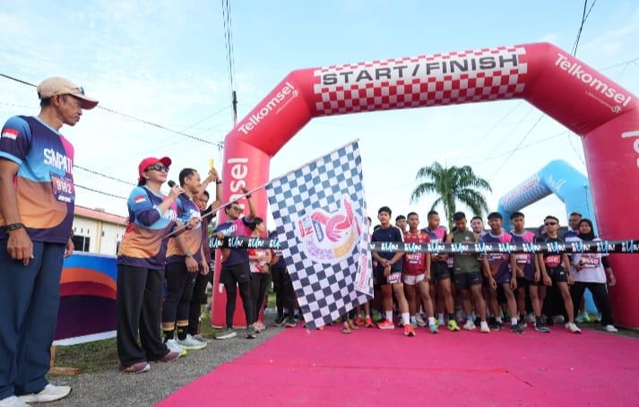 Bupati Landak Karolin Margret Natasa Lepas Simpati Fun Run 2026