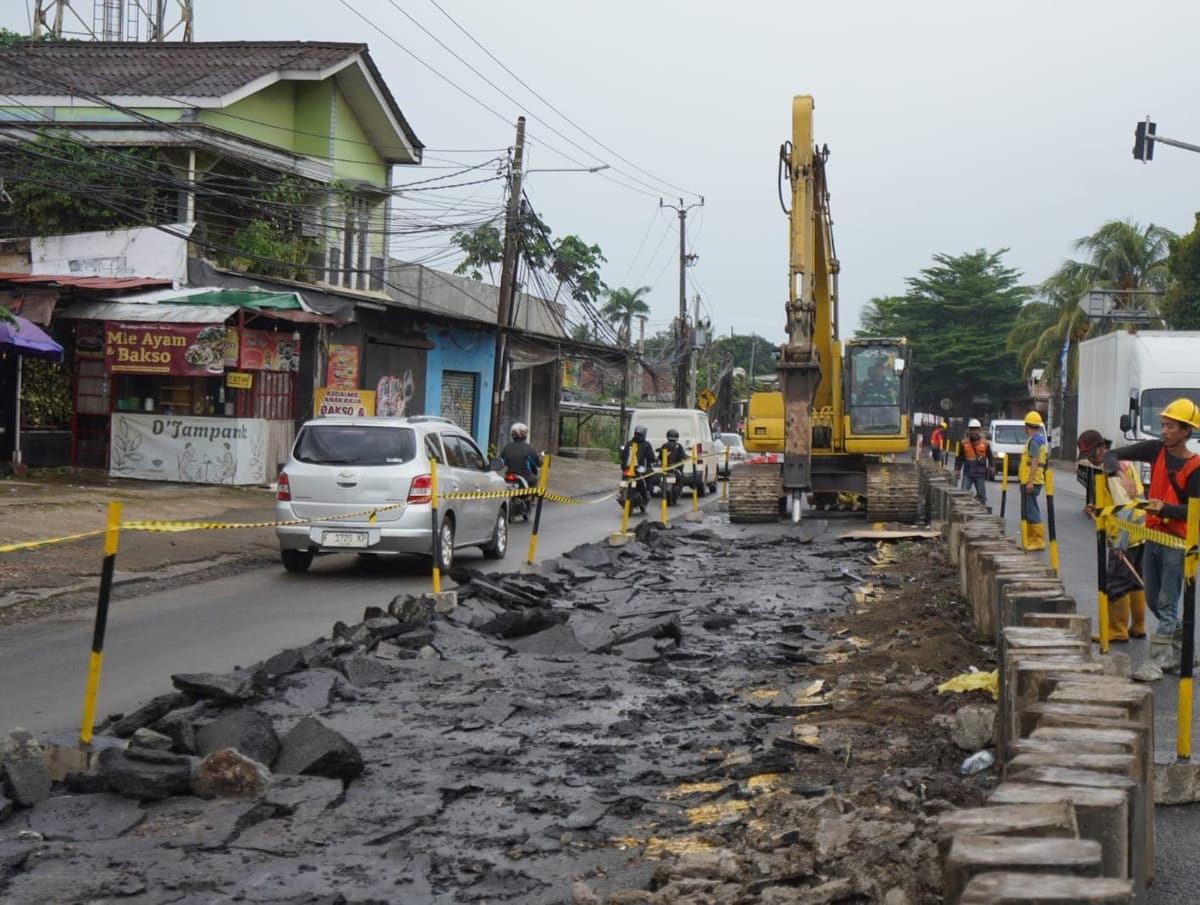 Menteri Dody Pastikan Percepatan Penanganan Kerusakan Jalan di Parung Bogor