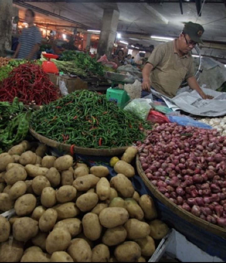 Bupati Sujiwo: Jangan Ada yang Mainkan Harga