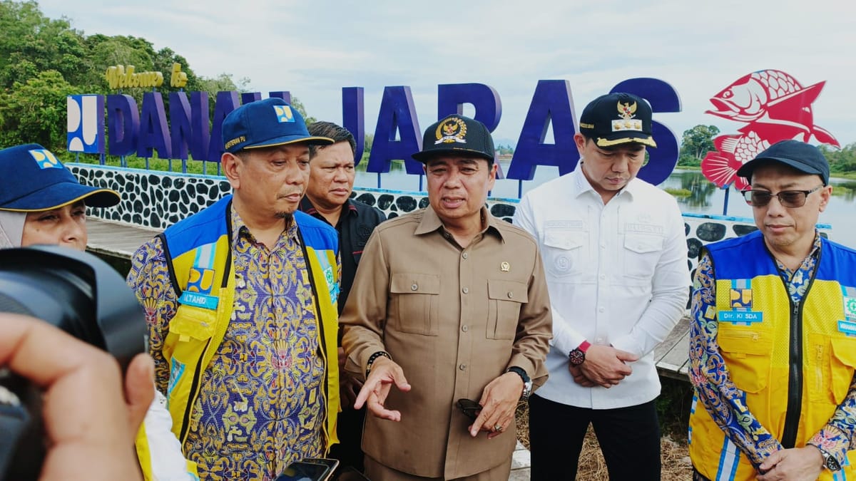 Reses di Tapal Batas, Lasarus Tegaskan Proyek Strategis Nasional Tetap Berlanjut