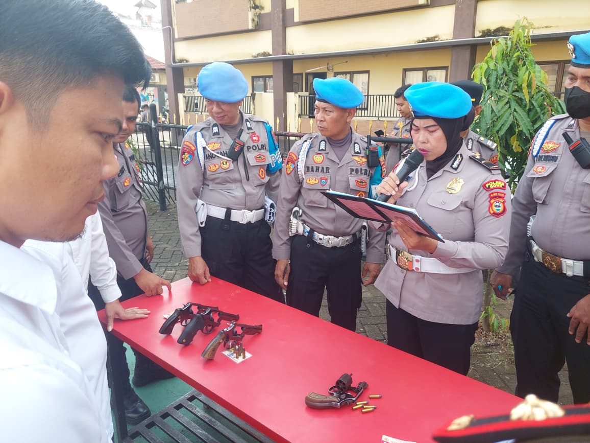 Tertib Administrasi, Polres Gowa Gelar Pemeriksaan Senpi dan Kartu Izin Personel