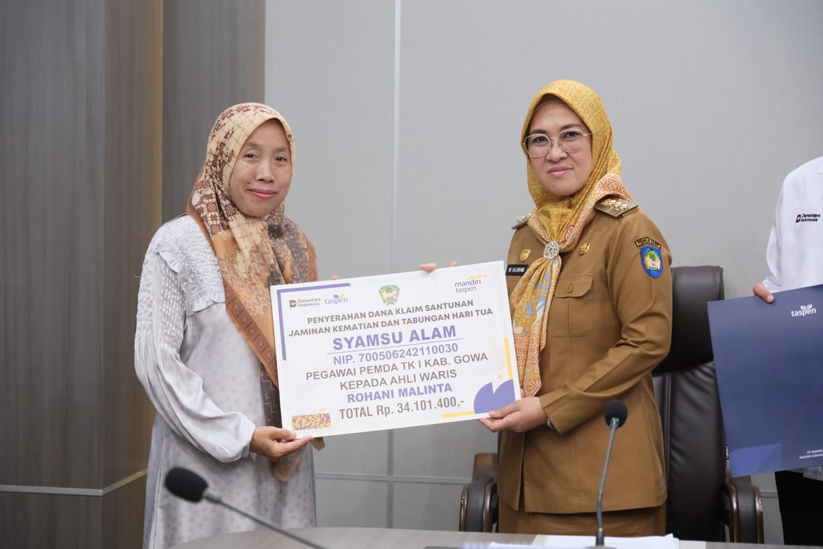 Serahkan Santunan, Pemkab Pastikan Hak ASN Gowa Melalui PT Taspen Terpenuhi