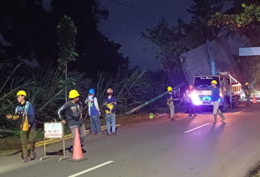 Cuaca Ekstrem Terjang Pantura, Ratusan Ribu Pelanggan PLN Sempat Alami Pemadaman