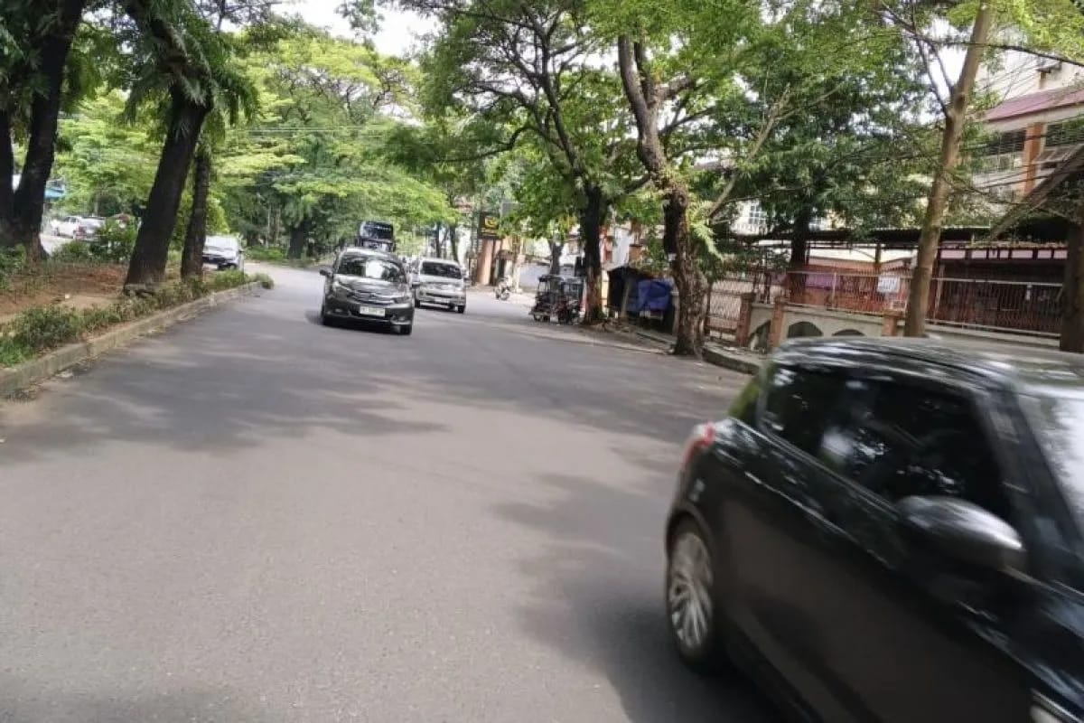 Pemprov Sulsel Rampungkan Pengaspalan Jalan Hertasning Makassar