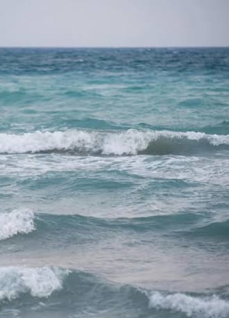 Gelombang Tinggi Masih Menghantui Perairan Maluku Utara, BMKG Keluarkan Peringatan Dini