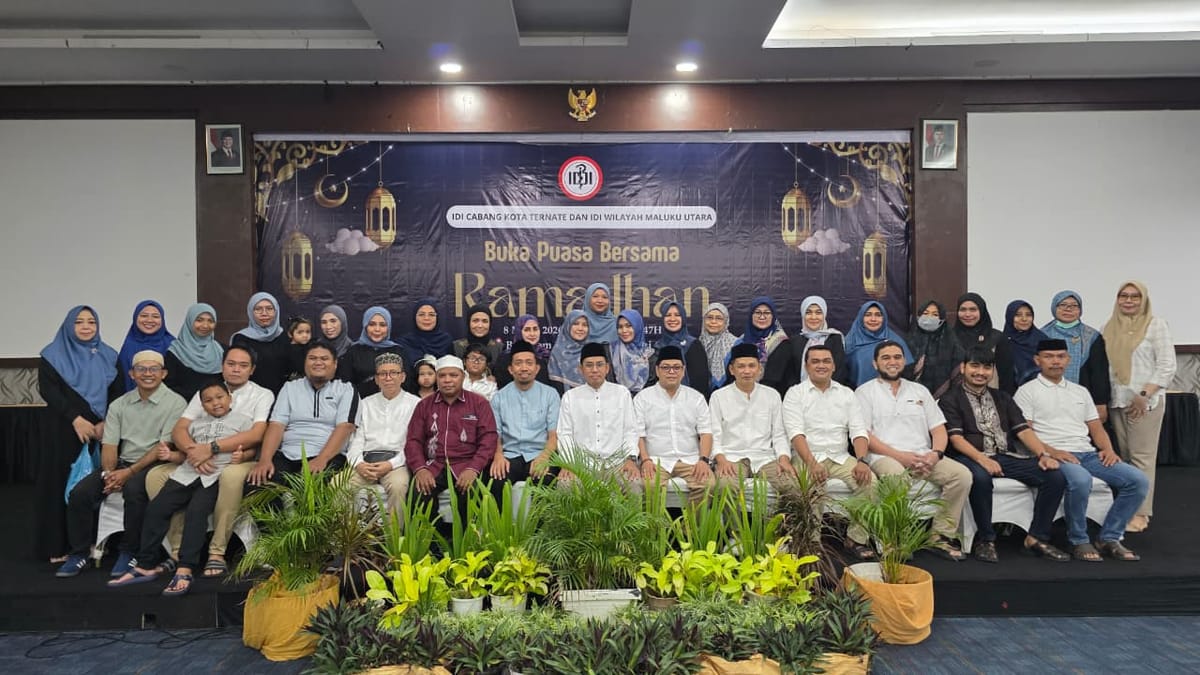 IDI Cabang Kota Ternate dan IDI Wilayah Maluku Utara Gelar Bakti Sosial dan Buka Puasa Bersama