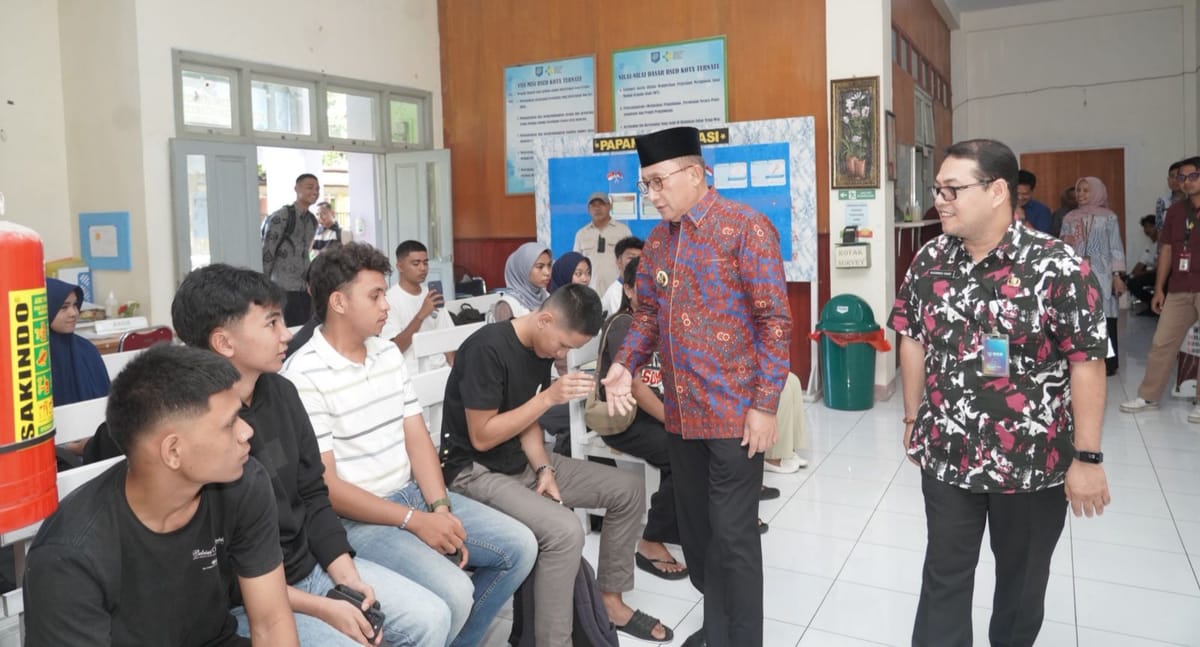 Pastikan Pelayanan Berjalan Optimal Pasca Idulfitri, Wali Kota Ternate Sidak Sejumlah OPD
