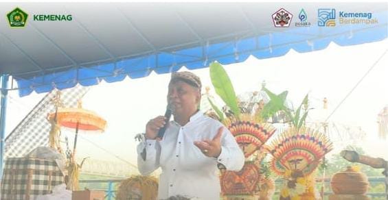 Melasti di Tepian Sungai Kahayan, Hujan Rintik Tambah Khusyuk Umat Hindu Sambut Nyepi