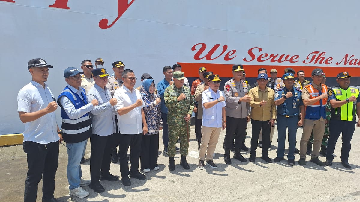 Gubernur Kalteng Pantau Arus Mudik di Pelabuhan Panglima Utar Kumai