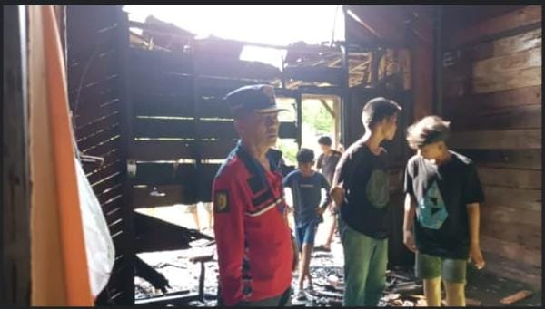 Anak main Petasan Diduga Picu Kebakaran Rumah Kosong di Sabaru