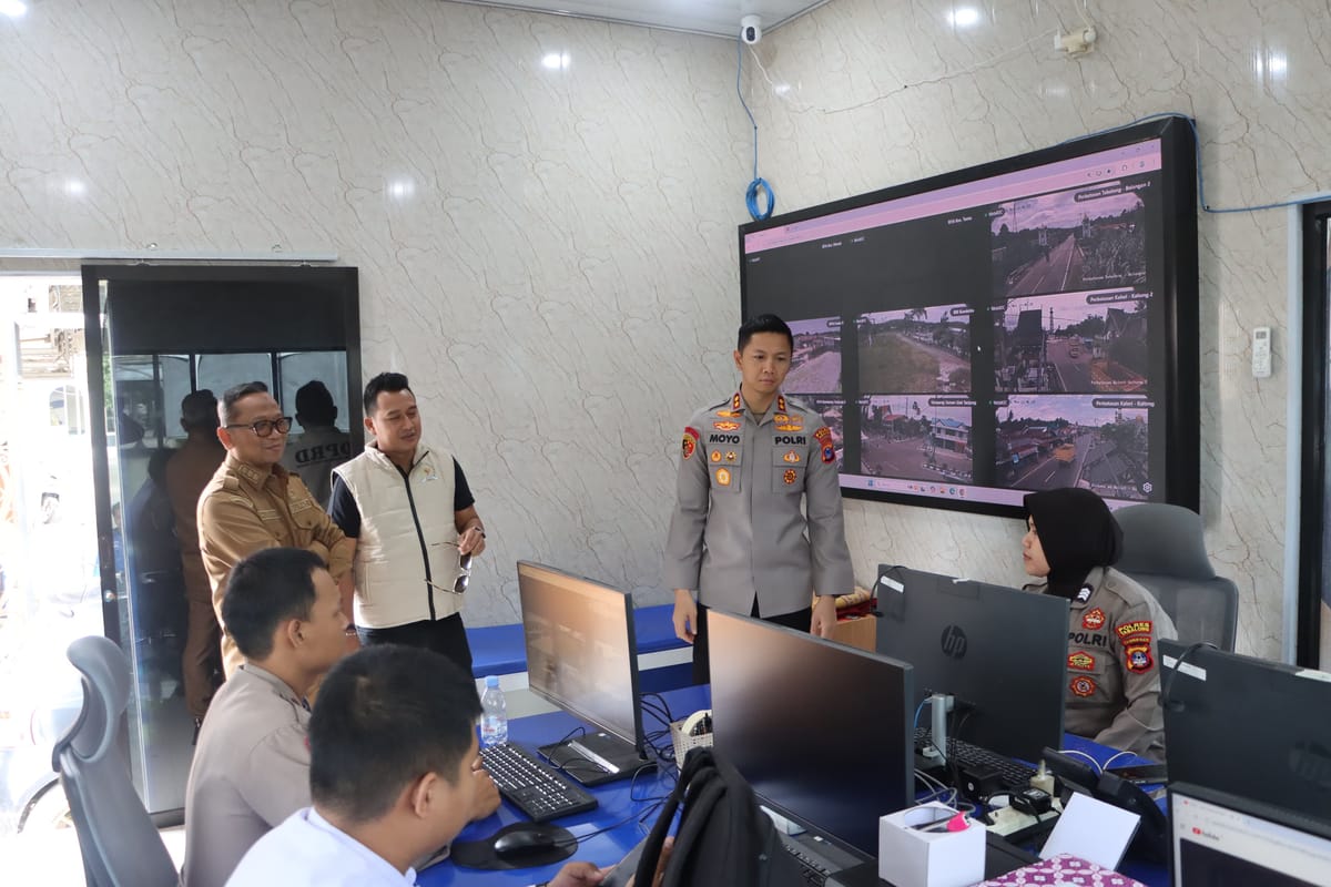 Kapolres, Bupati dan Ketua Komisi III DPRD Kabupaten Tabalong Tinjau Command Center, Layanan 110 Diuji Langsung dan Siap Layani Warga 24 Jam