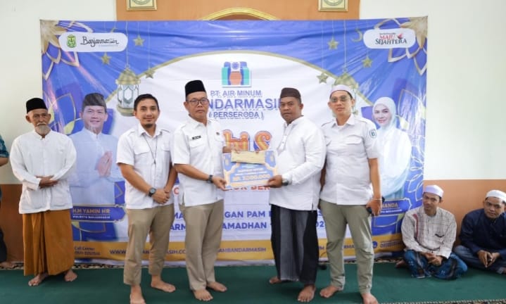 Sambut Ramadan, PAM Bandarmasih Gelar Serambi Surau dan Salurkan Bantuan di Langgar Nurrahman Nurrahim