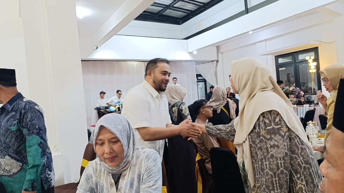 Lebaran Penuh Makna, Heli Suyanto Buka Rumah untuk Warga: Dari Silaturahmi hingga Curhat Aspirasi