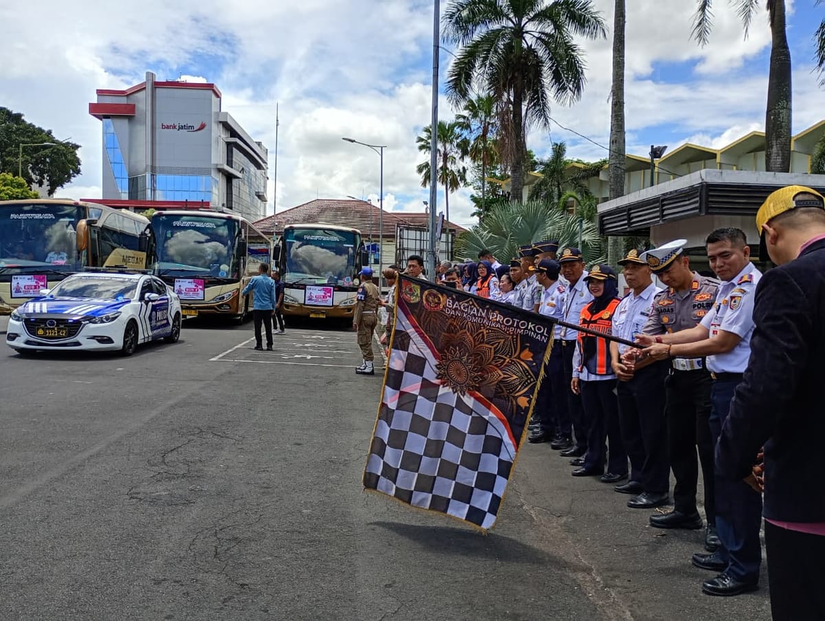 Mudik Aman Berbagi Cinta: Pemkab Jember Lepas Ratusan Pemudik Gratis 2026
