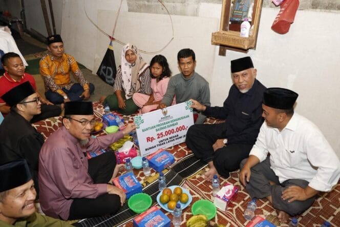 Rumah Lapuk Warga Koto Tangah Dibedah Melalui Safari Ramadan