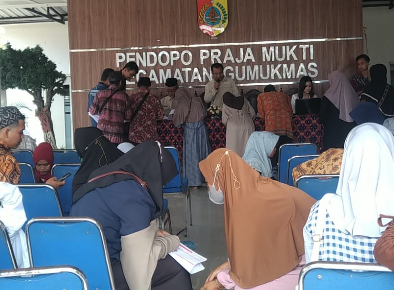 Guru Ngaji di Gumukmas Difasilitasi Rekening Bank Jatim untuk Penyaluran Insentif