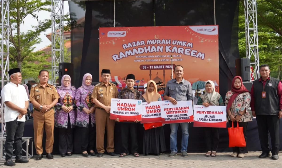 Bank Jatim Caruban Gelar  Bazaar Murah UMKM