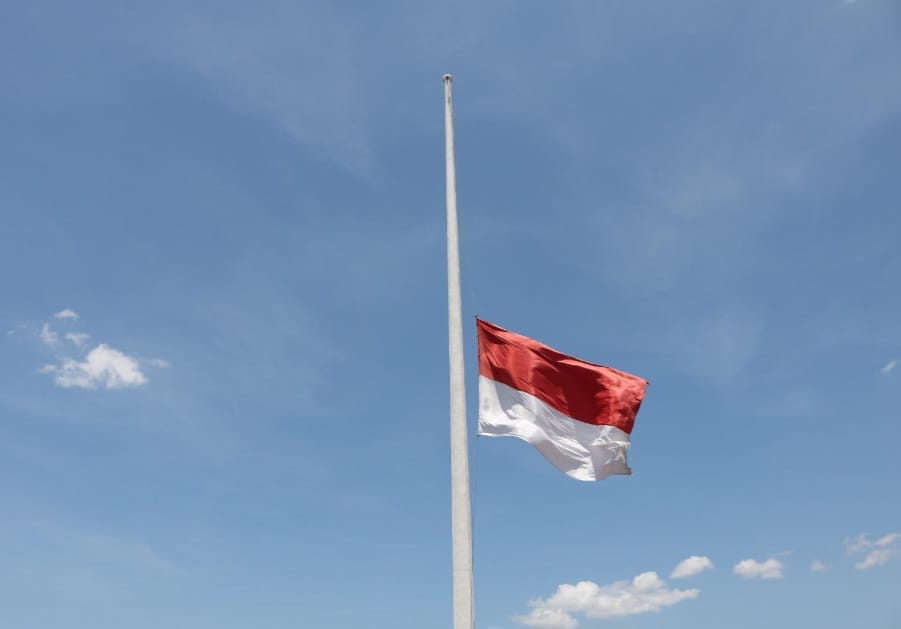 Hormati Wapres Ke-6 RI Try Sutrisno, Pemerintah Instruksikan Pengibaran Bendera Setengah Tiang Selama 3 Hari