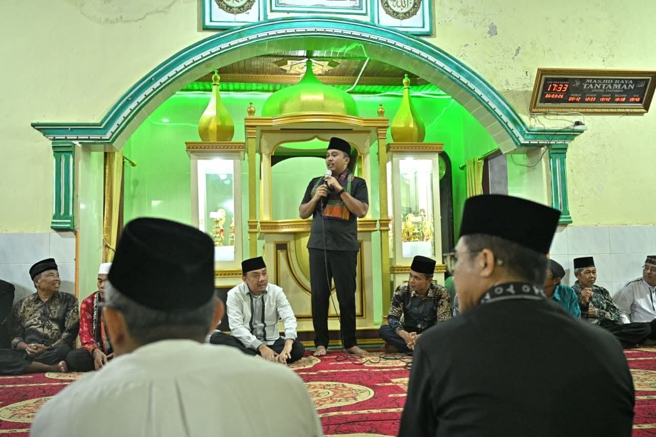 Wagub Sumbar Vasko Ruseimy Tegaskan, Pemerintah Terus Berjuang untuk Korban Bencana Agam