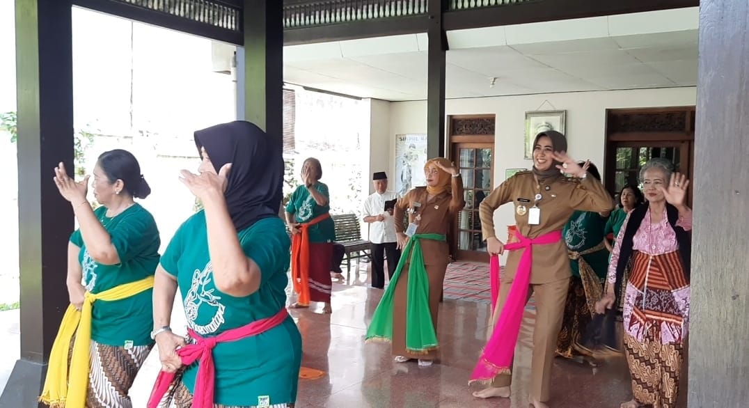 Puluhan Penari Lansia Siap Semarakan Solo Menari Di Bulan April