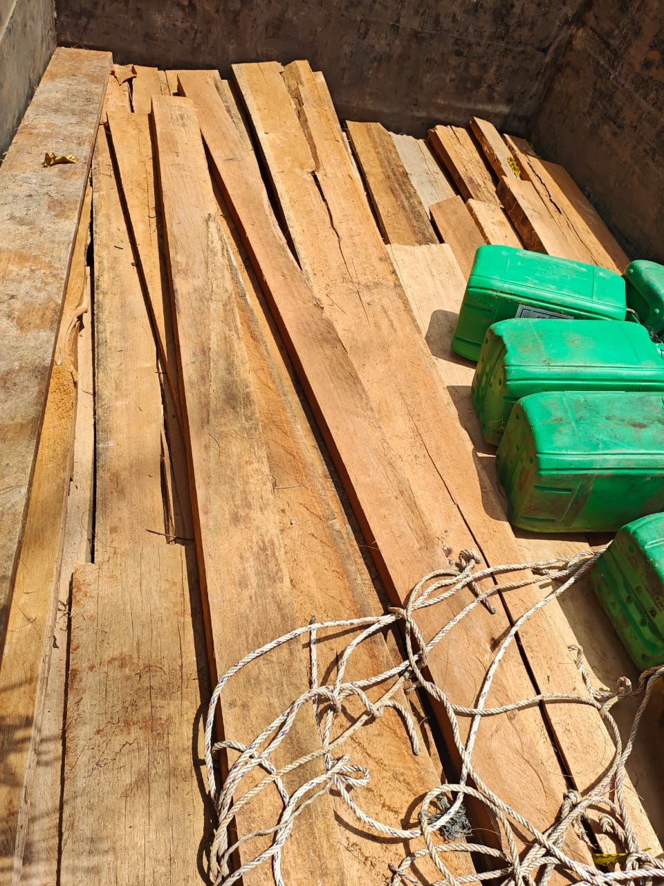 Polres Bengkalis Kembali Tunjukan Taringnya, Gagalkan Penyelundupan Kayu di Siak Kecil