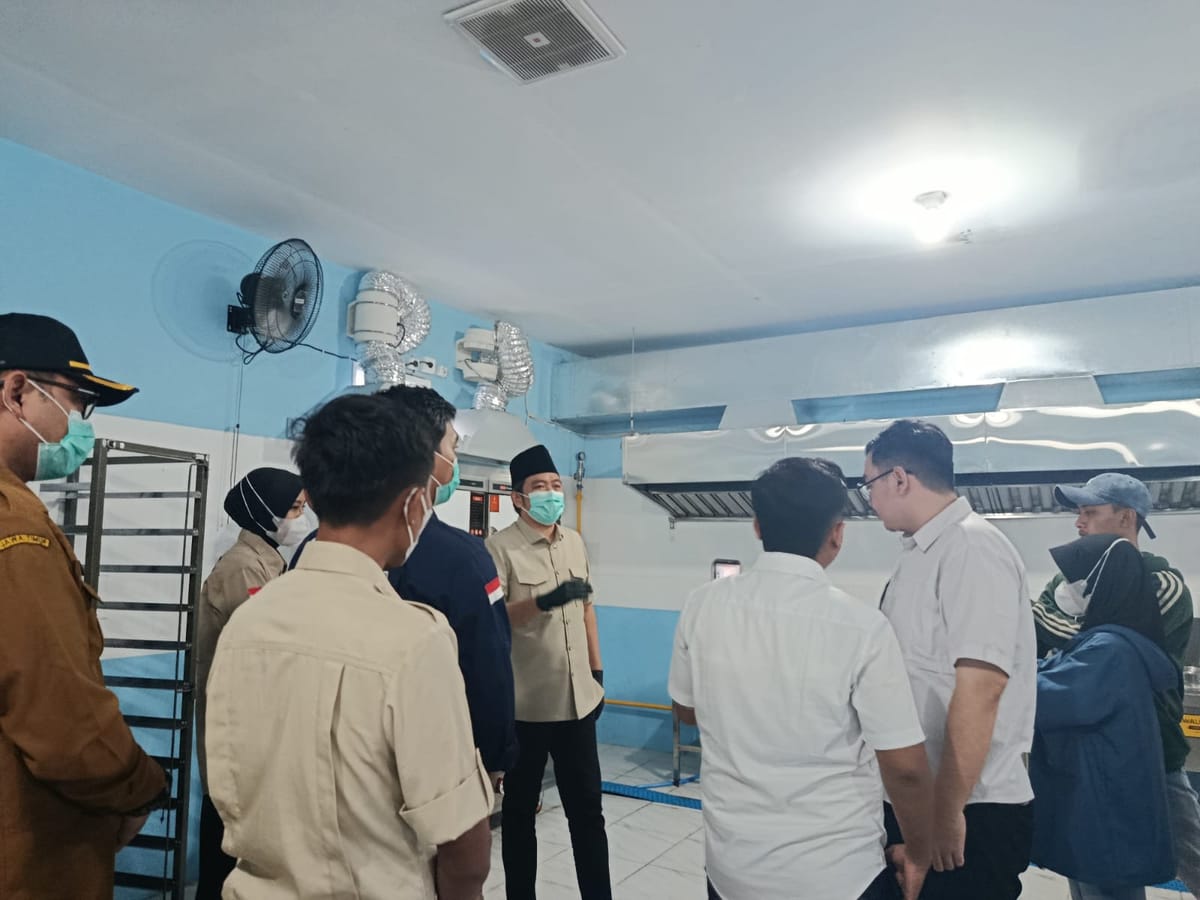 Bupati Jember Sidak Dapur MBG di Curah Lele Balung Jember Jawa Timur