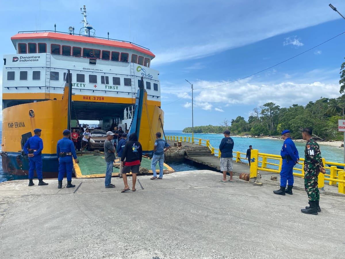 H-1 Lebaran, Pengamanan Pelabuhan Hunimua Diperketat, Arus Mudik Terpantau Landai