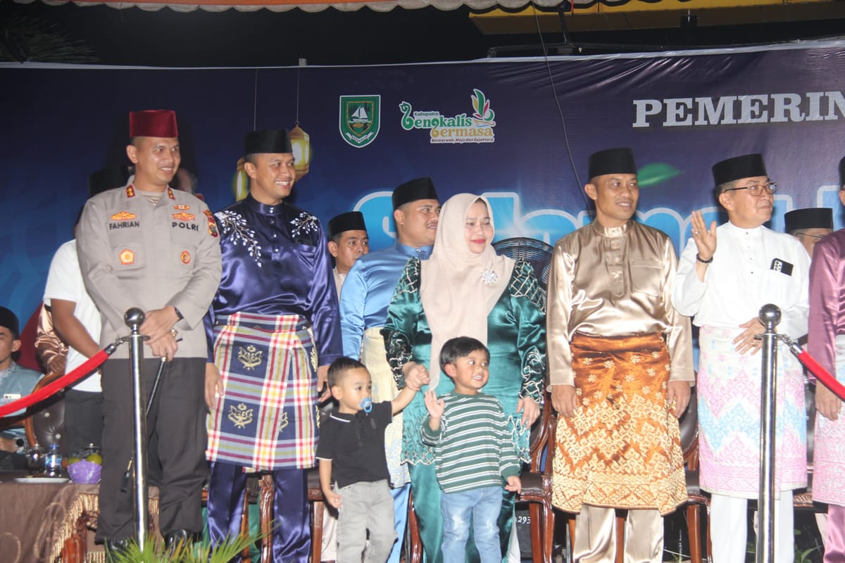 Kapolres Hadiri Pawai Takbir 1447 H, Ratusan Peserta Meriahkan Malam Hari Raya di Bengkalis
