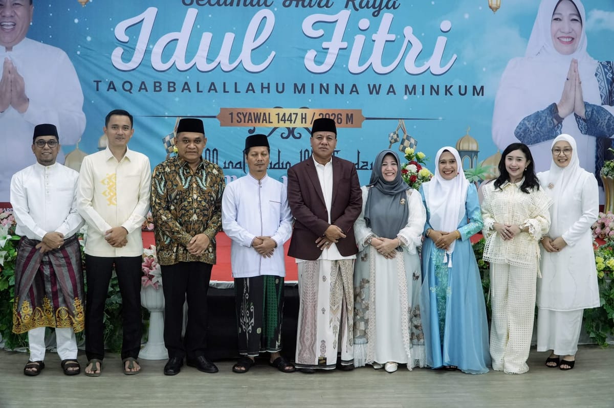 Open House Idulfitri 1447 H Ribuan Warga Padati Pendopo Rumah Dinas Bupati Kuansing