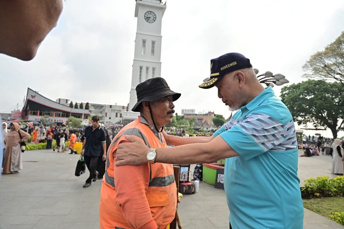Tinjau Pasar Ateh Bukittinggi Saat Puncak Libur Lebaran, Gubernur Mahyeldi Tekankan Hospitality dan Kebersihan Kawasan Wisata