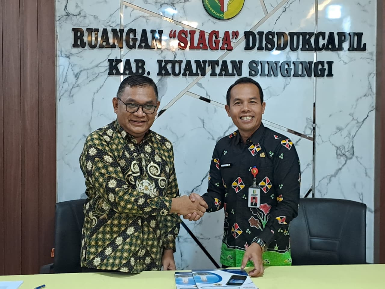 Dukcapil Gandeng Pengadilan Negeri Teluk Kuantan, Hadirkan Layanan Adminduk Terintegrasi