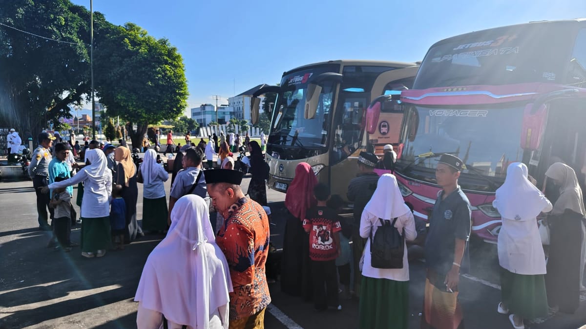 Hemat Biaya dan Tenaga, Wali Santriwati Rasakan Manfaat Nyata Program Pemkab Jember