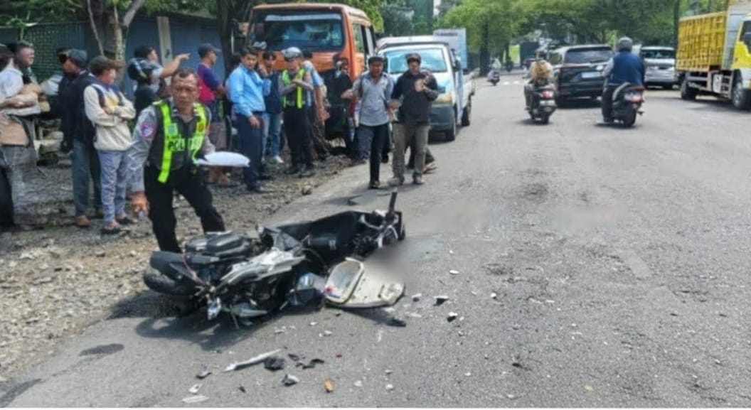 Dua Pelajar Terlibat Laka Lantas Satu Meninggal Terlindas Truk Gandeng